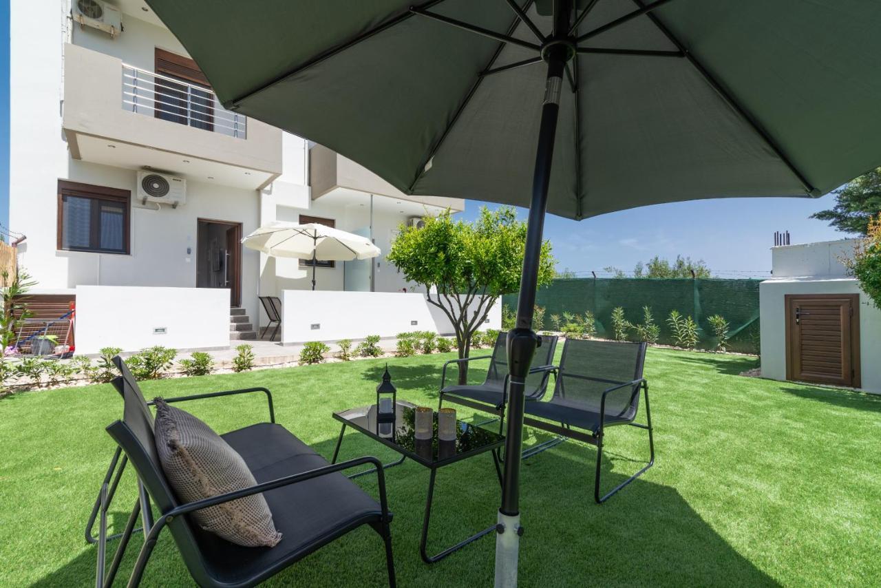 Modern House With Pool Near Beach Gazi المظهر الخارجي الصورة