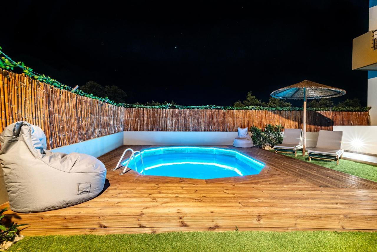 Modern House With Pool Near Beach Gazi المظهر الخارجي الصورة