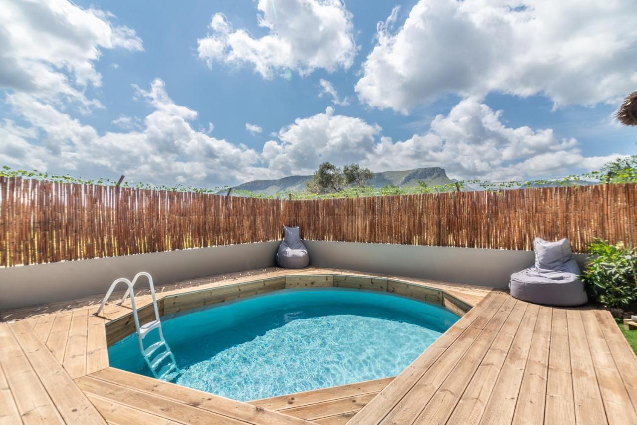 Modern House With Pool Near Beach Gazi المظهر الخارجي الصورة