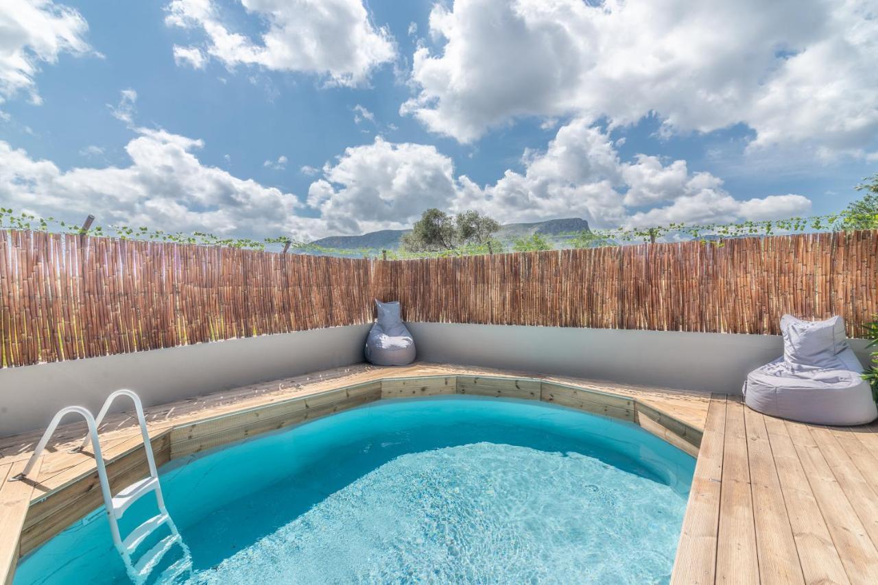 Modern House With Pool Near Beach Gazi المظهر الخارجي الصورة