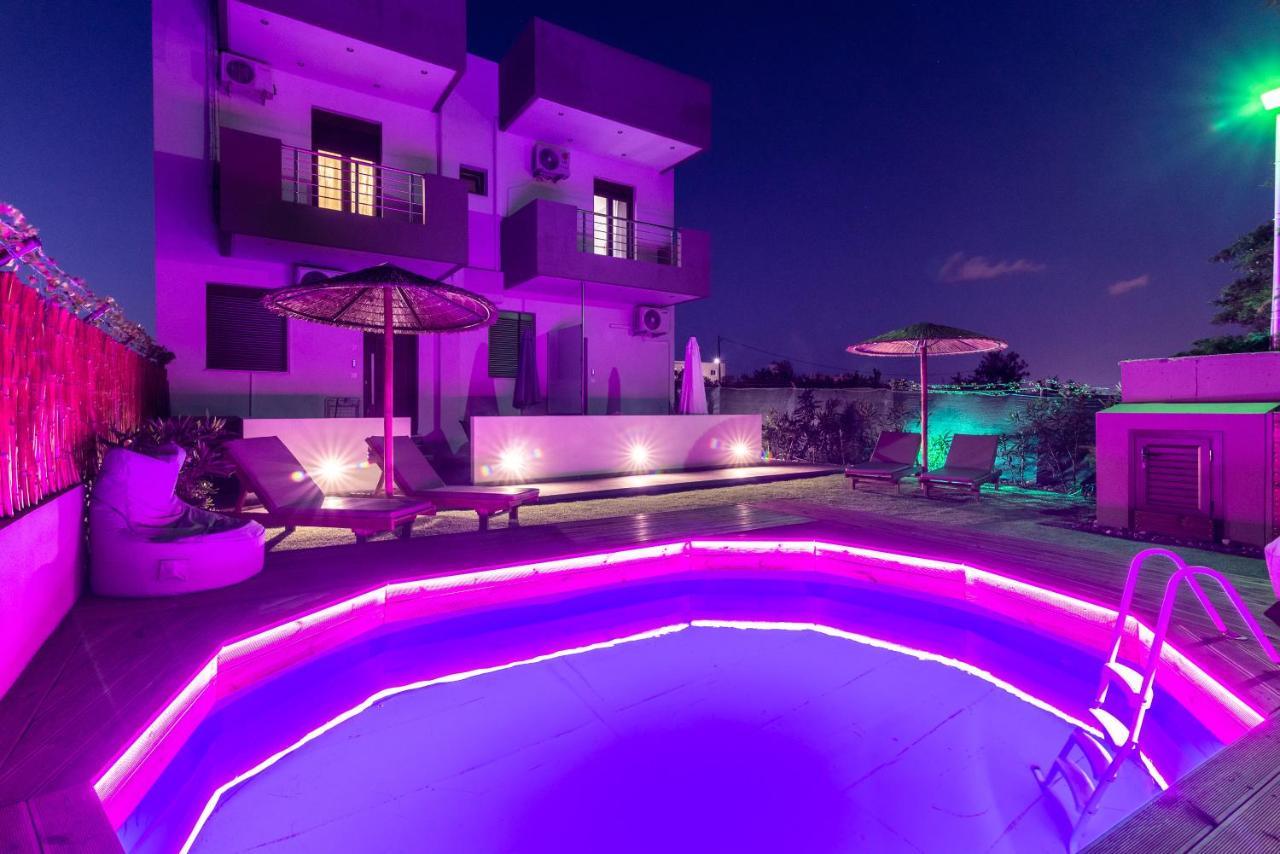 Modern House With Pool Near Beach Gazi المظهر الخارجي الصورة