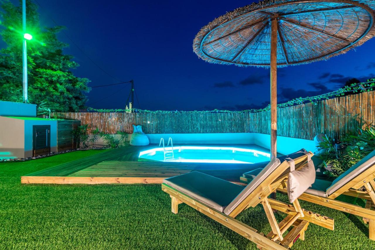 Modern House With Pool Near Beach Gazi المظهر الخارجي الصورة